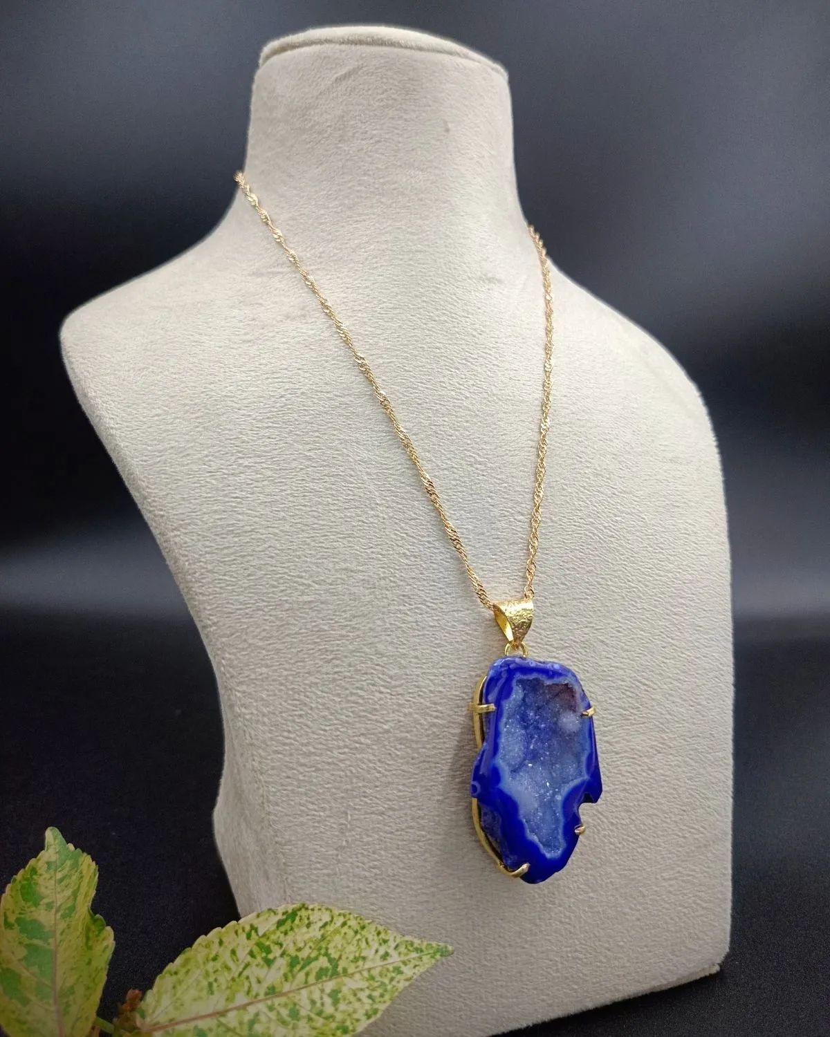 Crystal Cove Druzy Stone Pendant Necklace – Blue Regal - Image 2