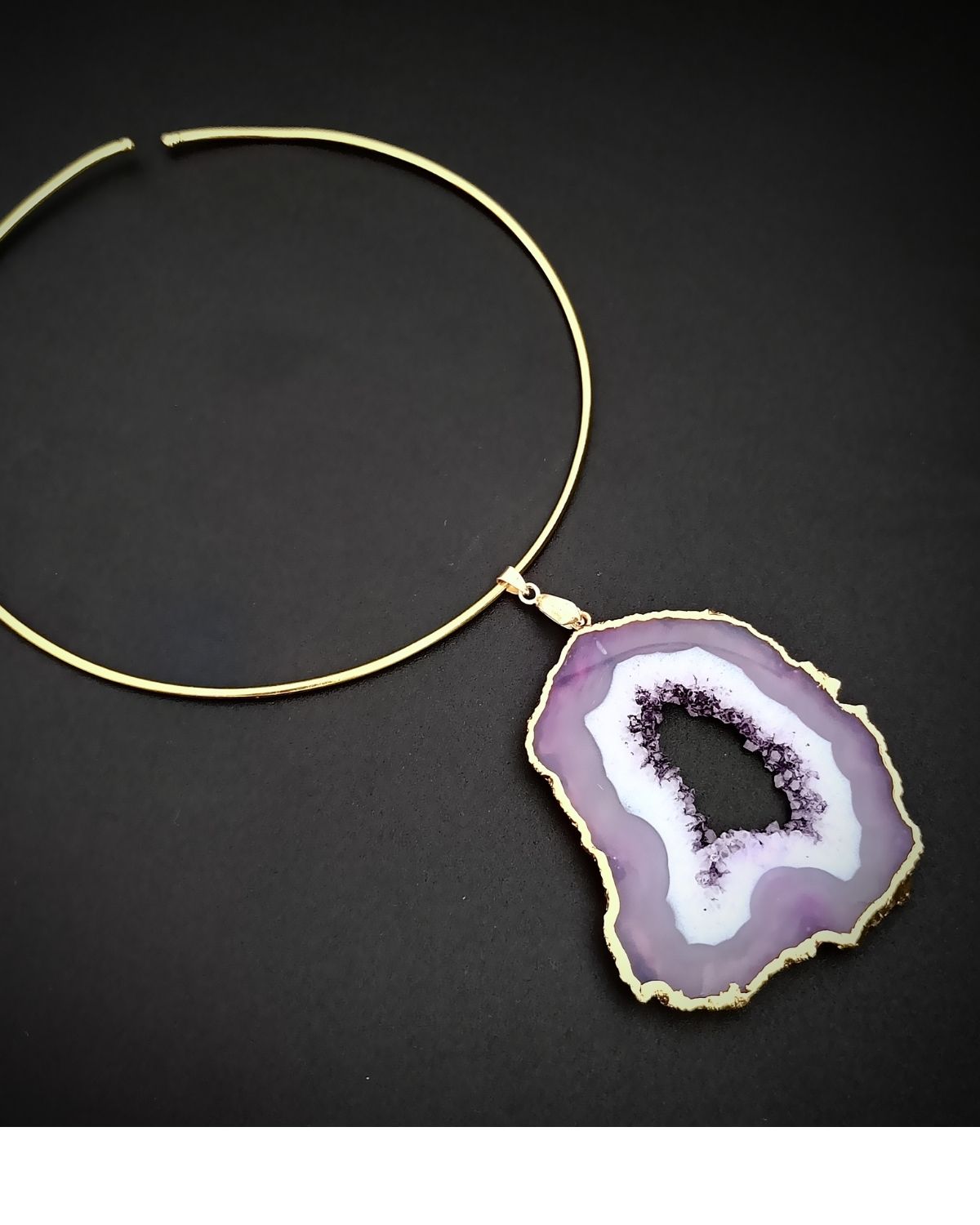 Raw Radiance Necklace- Lavender Agate Slice Stone & Brass Hasli - Image 5