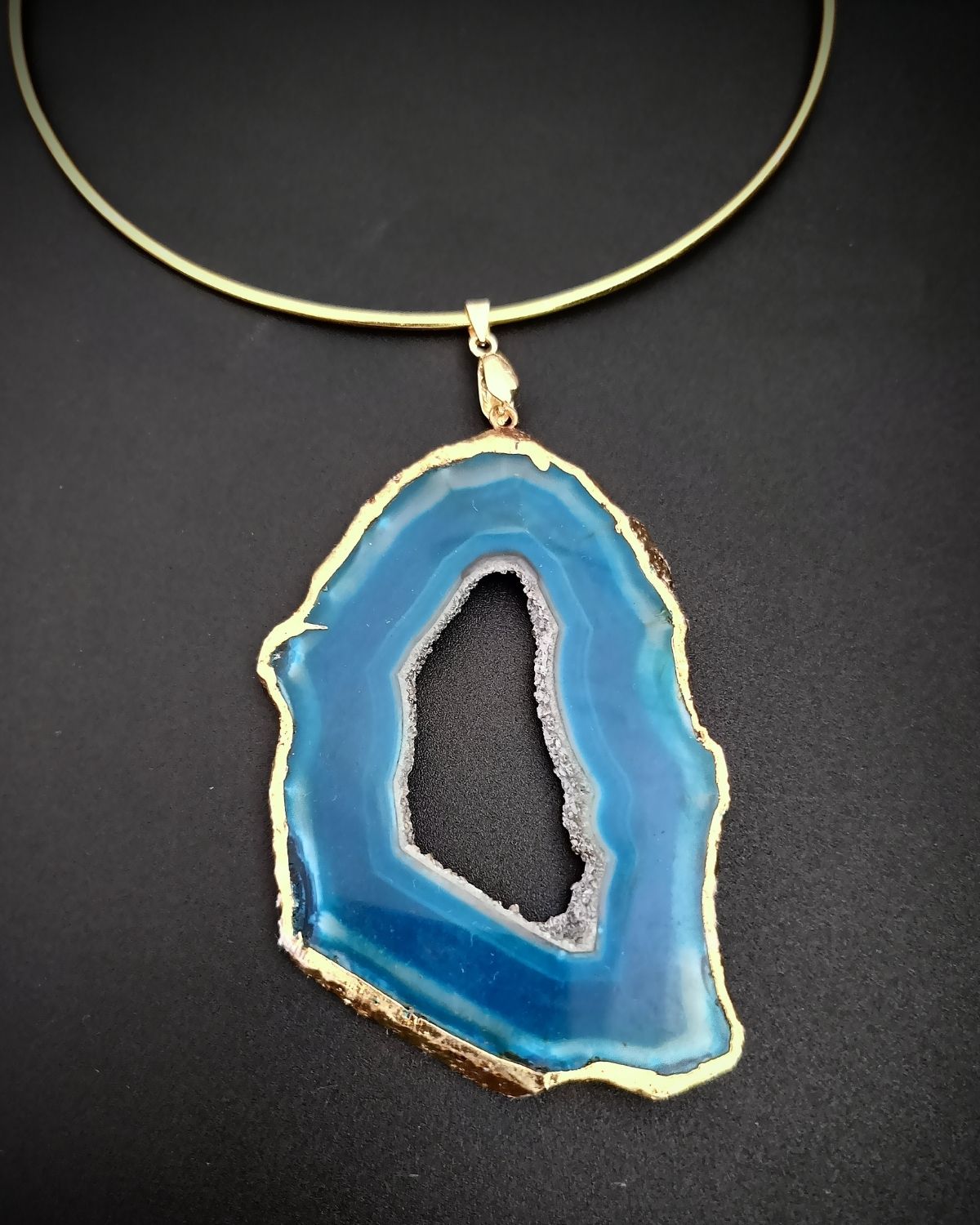 Raw Radiance Necklace- Royal Agate Slice Stone & Brass Hasli - Image 4
