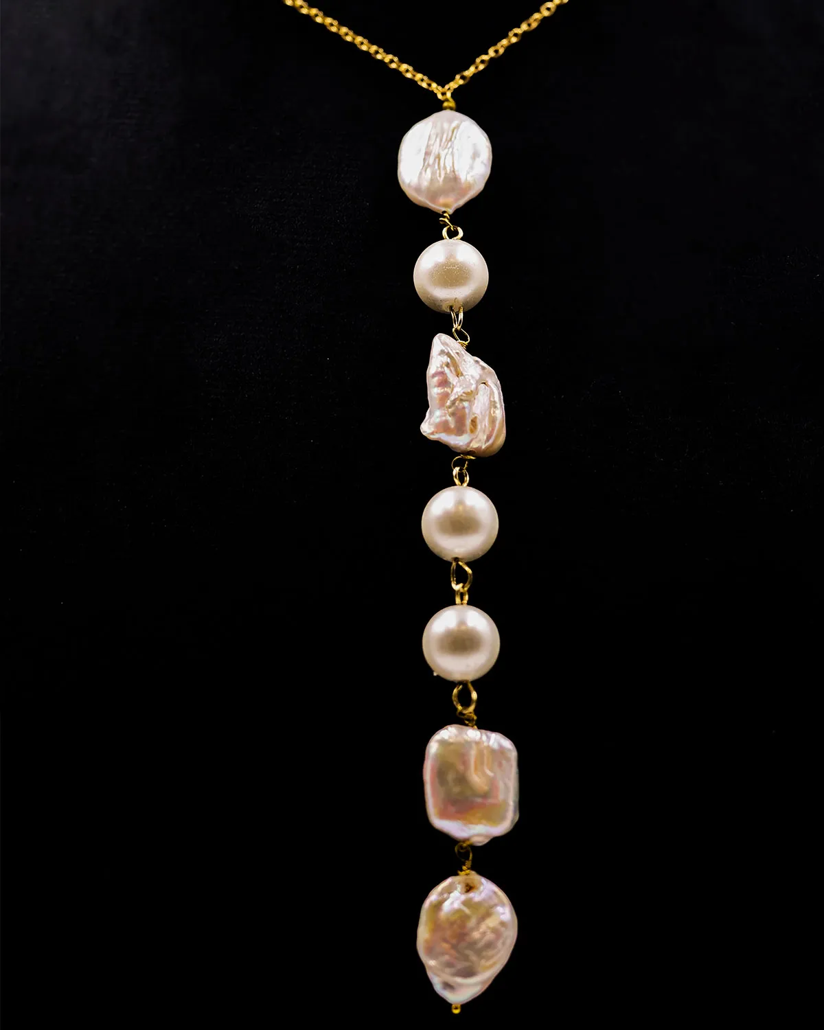 Dew Drops Chain Necklace with Freshwater and Shell Pearls - Image 4