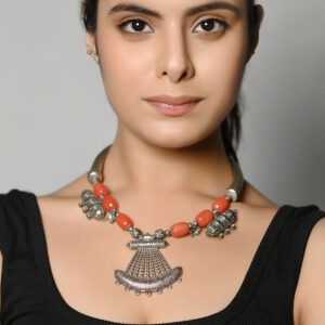 Mystic Wave Necklace - Onyx Stones