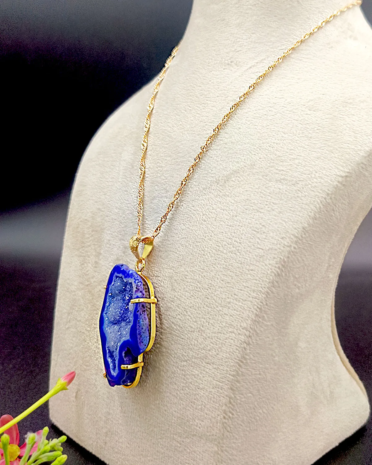 Crystal Cove Druzy Stone Pendant Necklace – Blue Regal - Image 6