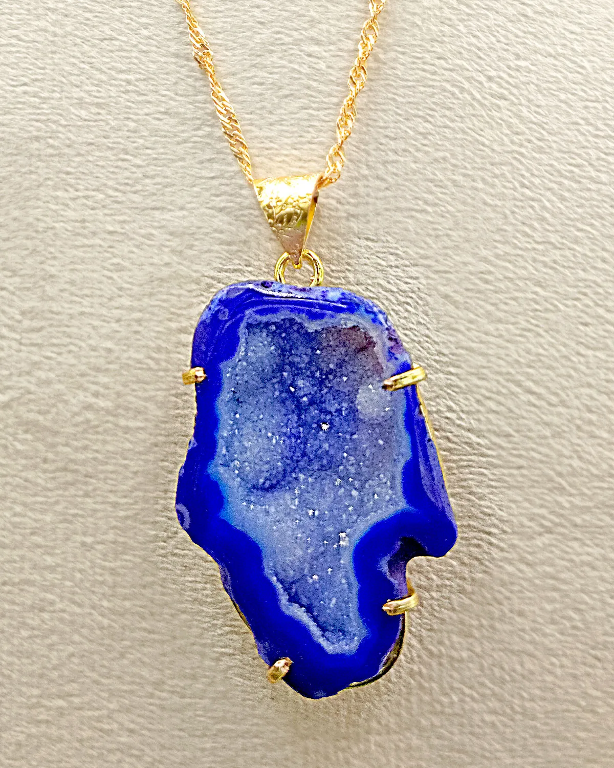 Crystal Cove Druzy Stone Pendant Necklace – Blue Regal - Image 5