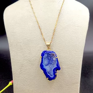 Crystal Cove Druzy Stone Pendant Necklace – Blue Regal
