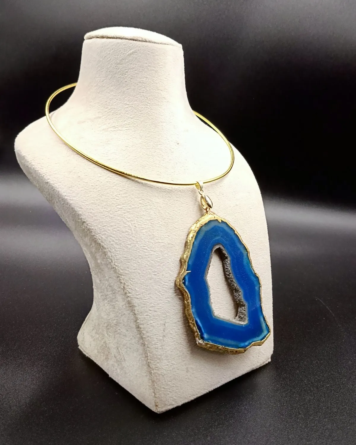 Raw Radiance Necklace- Royal Agate Slice Stone & Brass Hasli - Image 3