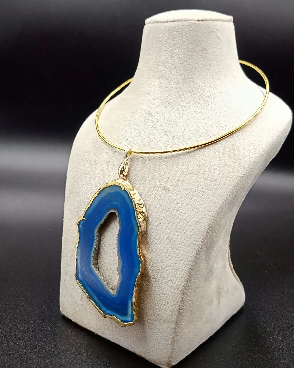 Raw Radiance Necklace- Royal Agate Slice Stone & Brass Hasli - Image 2