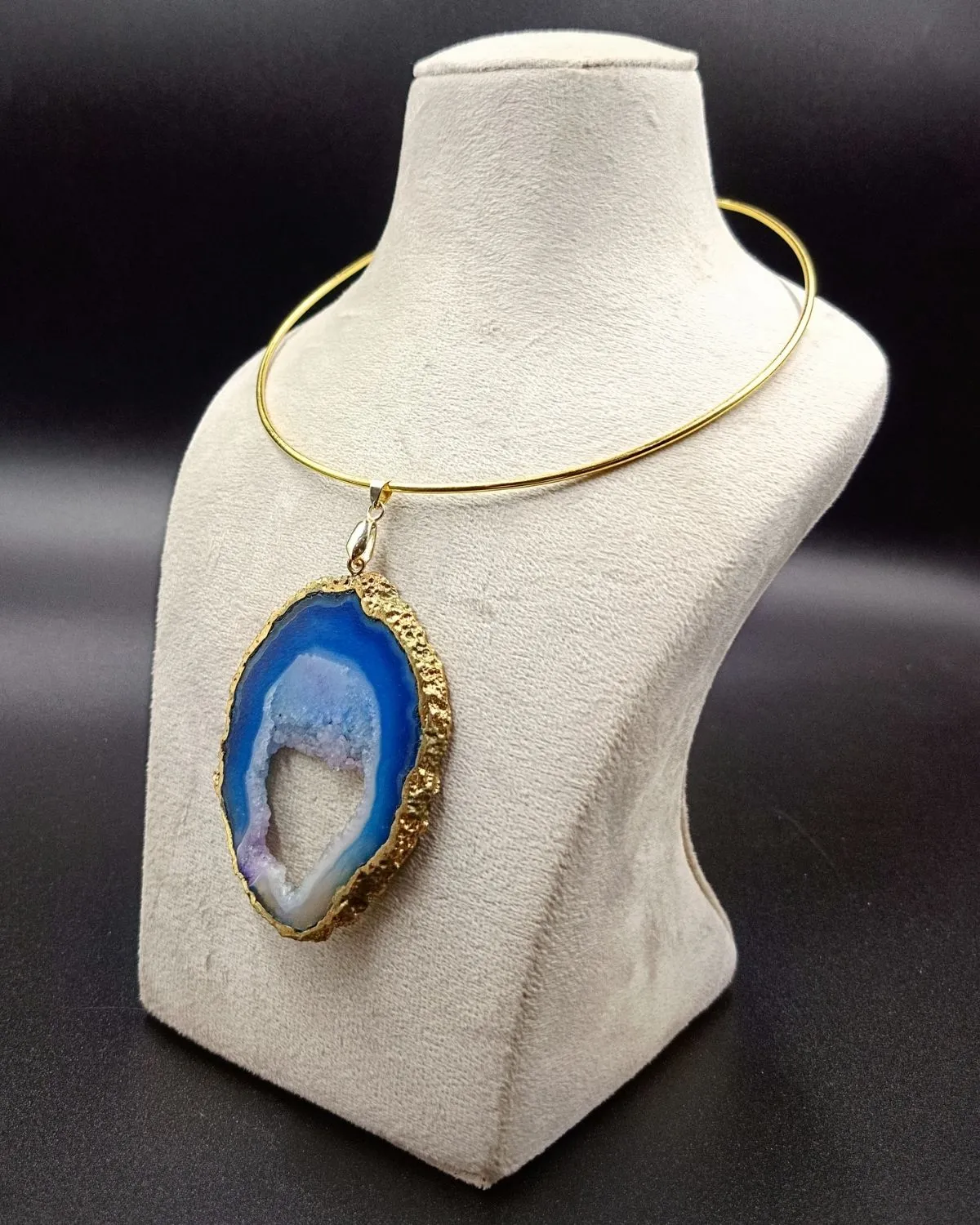 Raw Radiance Necklace- Aqua Agate Slice Stone & Brass Hasli - Image 3